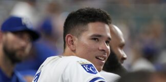 Freddy Fermín se robó el show de suplente y le dio el triunfo a Kansas City Freddy Fermín se robó el show de suplente y le dio el triunfo a Kansas City