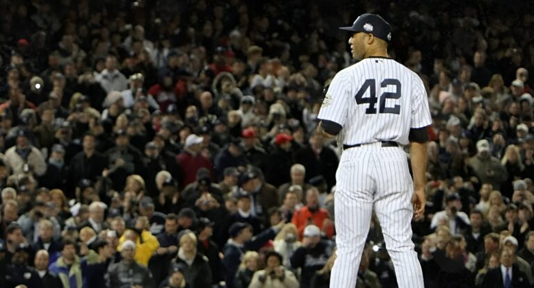 El último jugador de cada equipo de la MLB en utilizar el mítico número 42