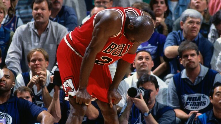 A 28 años del ‘flu game’: el partido en el que Michael Jordan jugó con fiebre y anotó 38 puntos