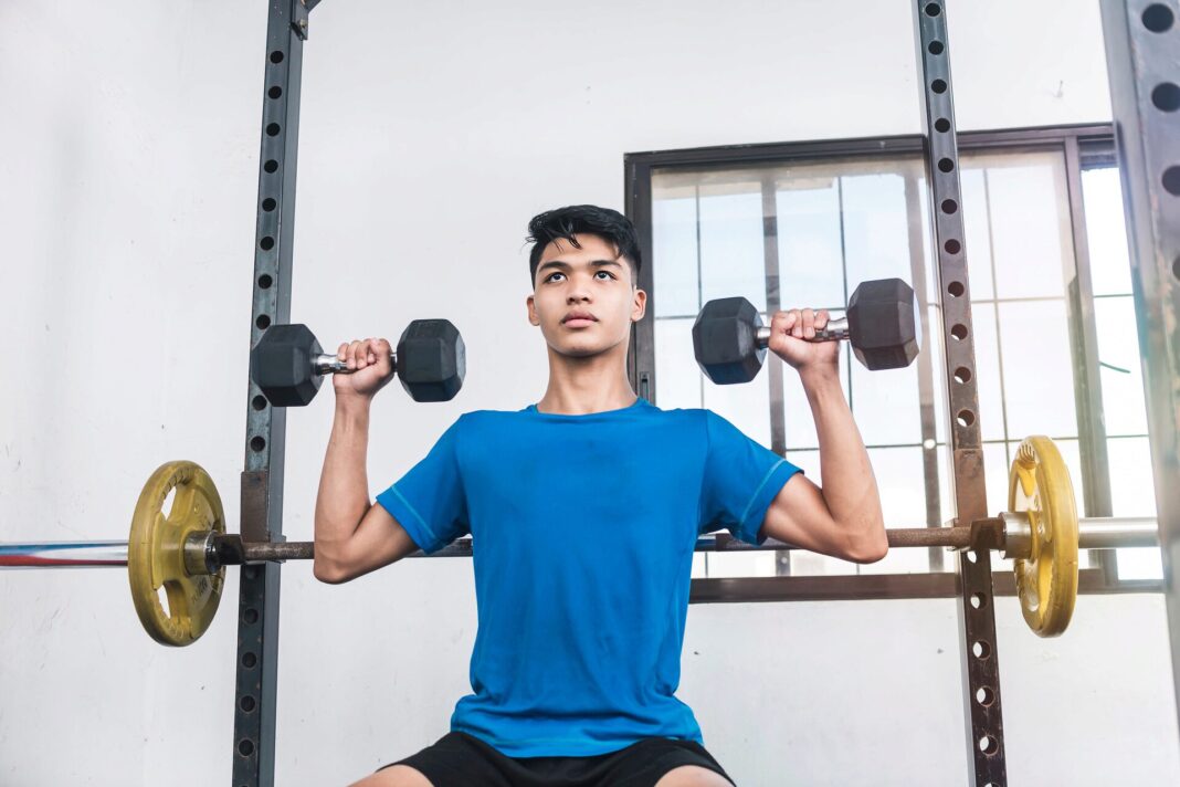 ¿El levantamiento de pesas afecta el crecimiento en los adolescentes?