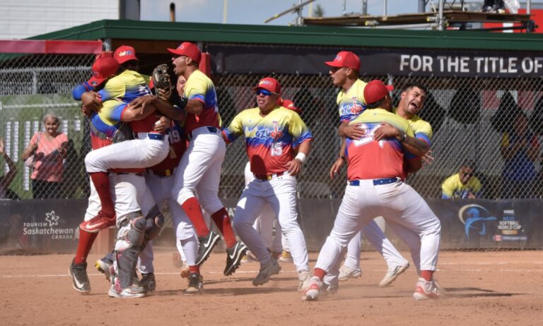 ¡Venezuela es campeón mundial de softbol por primera vez en su historia!