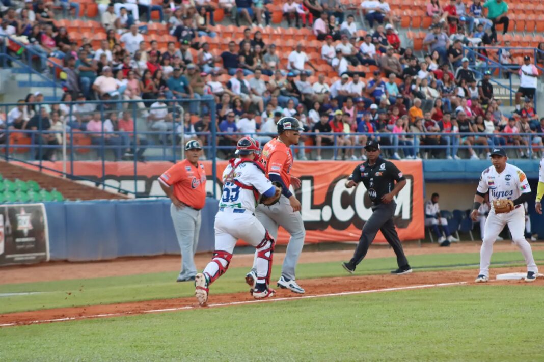 Caribes de Anzoátegui blanqueó a Tigres de Aragua en Maracay (+detalles)