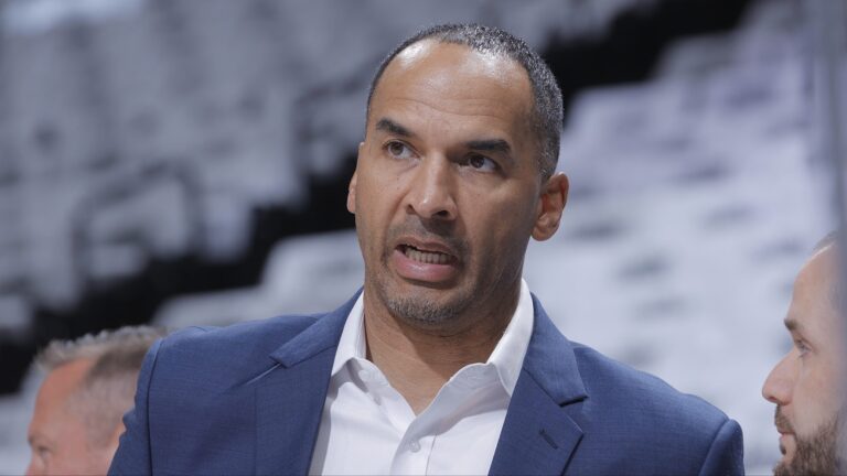 Dallas Mavericks despidió a Nico Harrison, el gerente que traspasó a Luka Dončić, según reportes