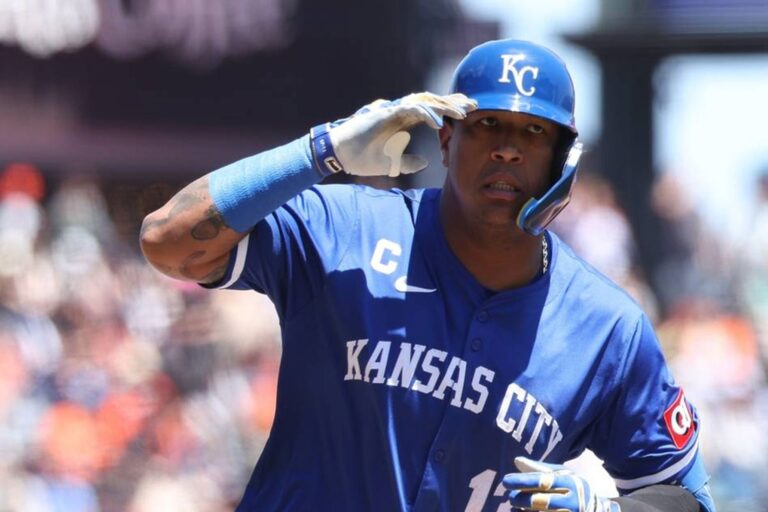 Salvador Pérez seguirá en Kansas City por al menos dos temporadas más (+detalles)