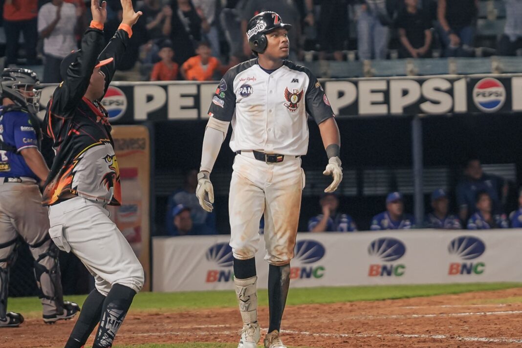 Zulia volteó la pizarra en el noveno y dejó en el terreno a La Guaira