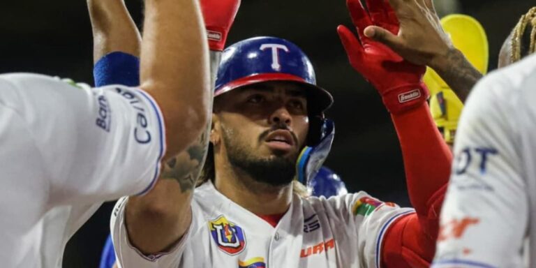Querecuto y Pardinho guiaron victoria de Tiburones sobre Tigres en Caracas